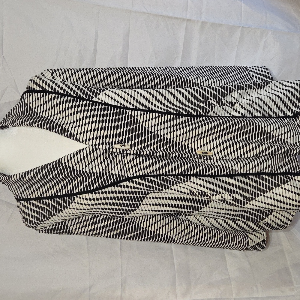 Chico's Travelers Collection Black and White Jacket